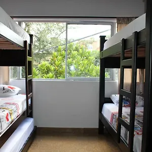 https://casa-estadio.colombiamedellinhotels.com